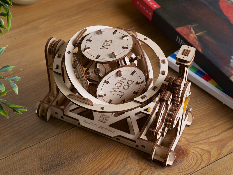 Ugears 3D-pussel i Trä – Slumpgenerator STEM Lab
