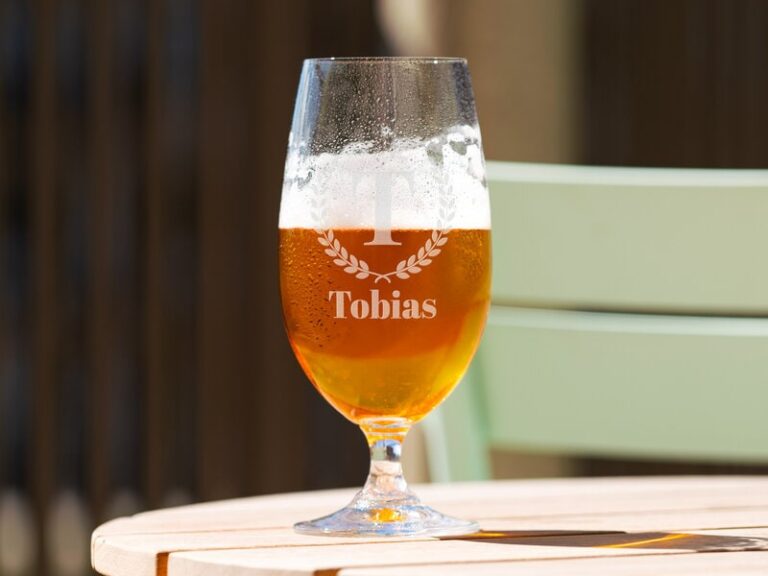 Personligt Spiegelau Ölglas med Gravyr – Bokstav, Namn & Krans
