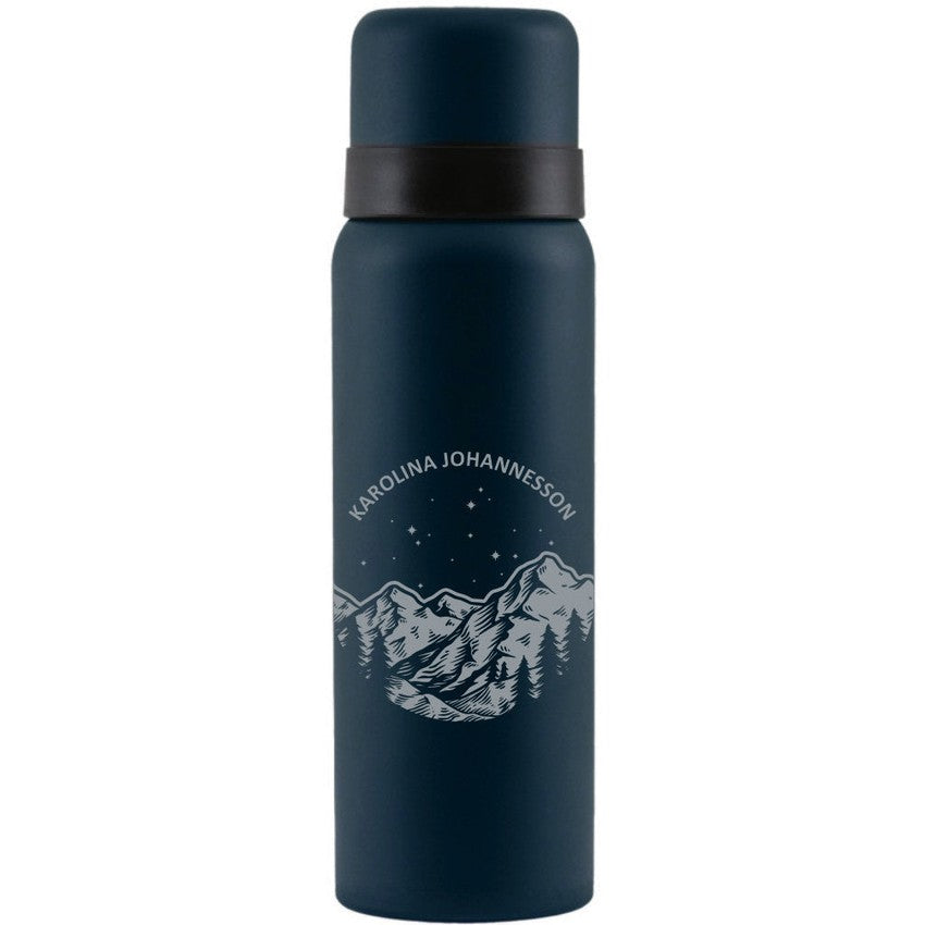 Termos med gravyr Vildmark 0.5L – Adventure, MARINBLÅ