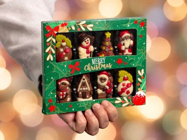 Chokladask med julfigurer
